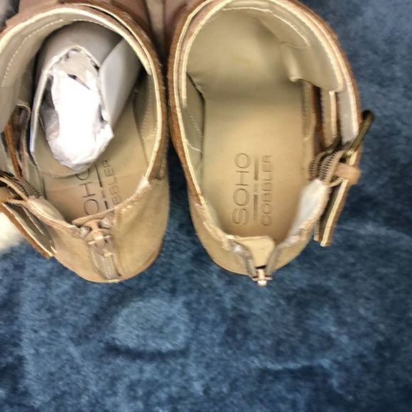 133. SoHo NYC Cobbler leather buckled ankle boots (8.5) - Picture 11 of 17